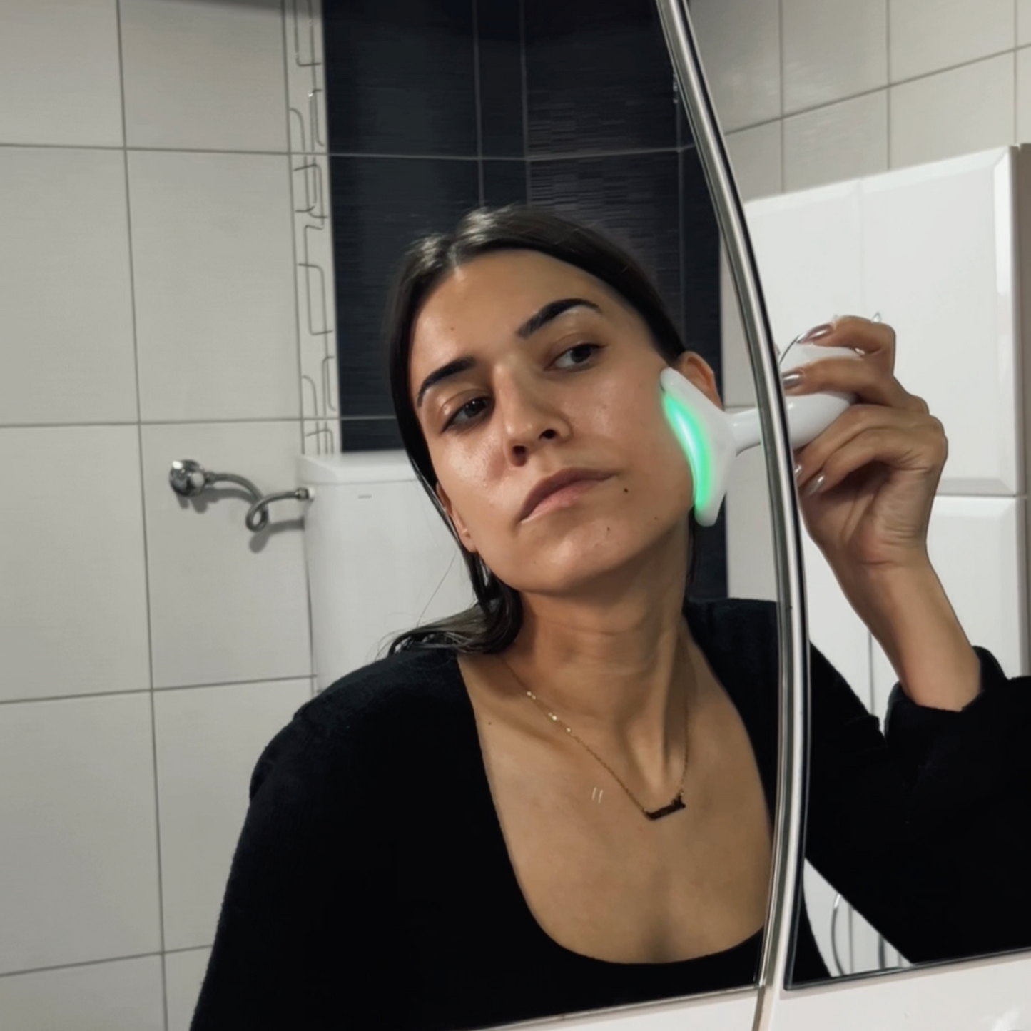 Dispozitiv de îngrijire facială cu LED TopSkin